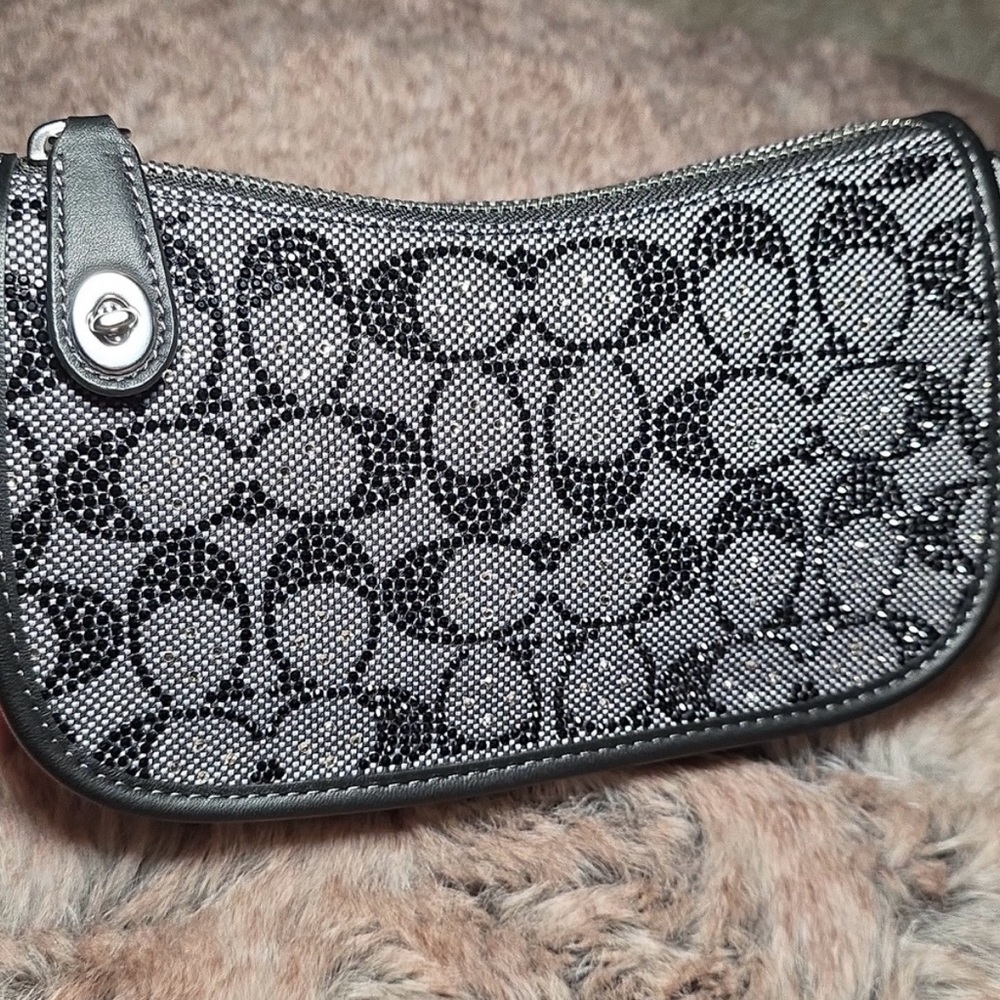 Coach black swinger bag